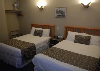 Fernie Slopeside Lodge hotel thumbnail 6