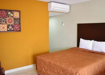 El Camino Hotel & Suites hotel thumbnail 6