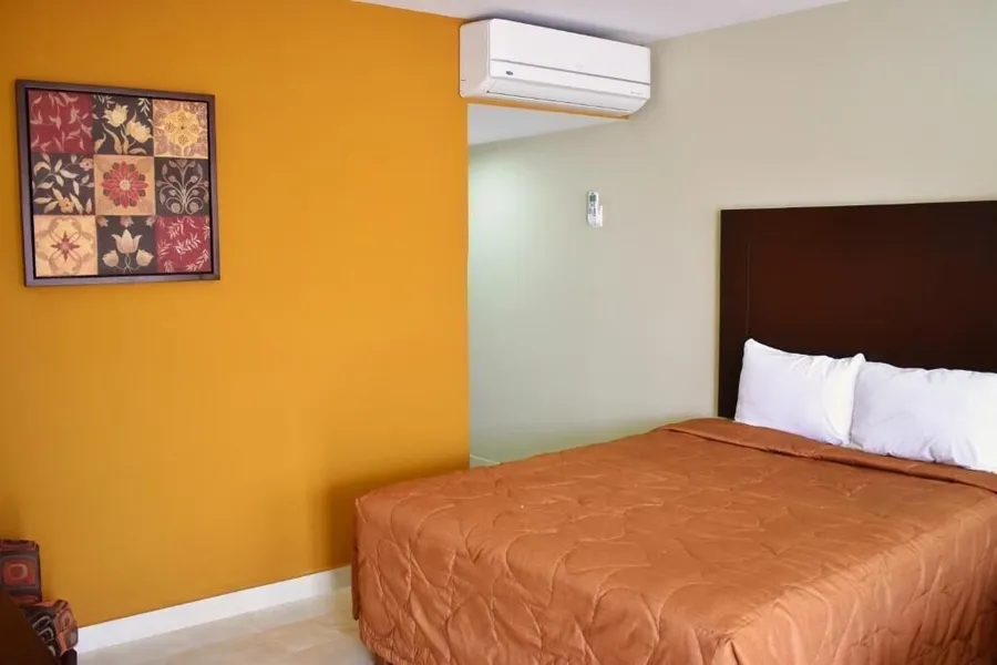 El Camino Hotel & Suites hotel detail image 6