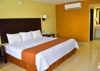 El Camino Hotel & Suites hotel thumbnail 8