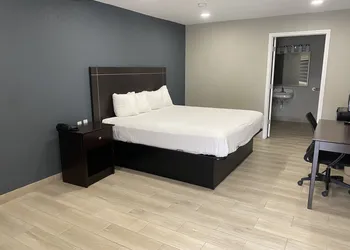 Falcon Executive Inn hotel thumbnail 4