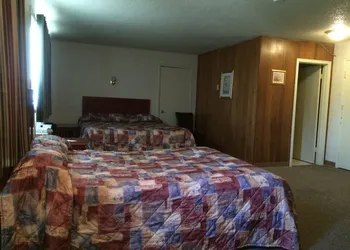 Esterhazy Motor Hotel hotel thumbnail 5