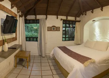 Hotel Bosques del Sol Suites hotel thumbnail 4