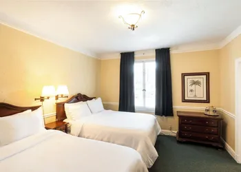 Lake Lure Inn & Spa hotel thumbnail 4