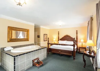 Lake Lure Inn & Spa hotel thumbnail 5