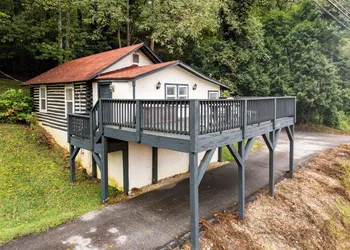 Lake Lure Inn & Spa hotel thumbnail 7