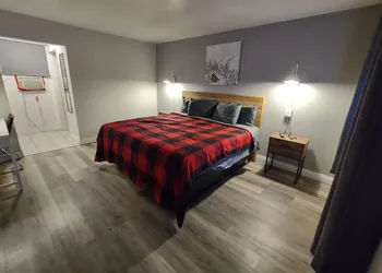 Skyview Motel hotel thumbnail 3