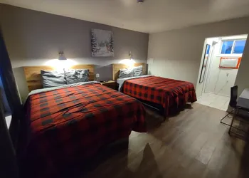 Skyview Motel hotel thumbnail 4