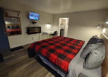 Skyview Motel hotel thumbnail 6