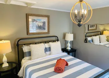The Inn At Warm Springs hotel thumbnail 8