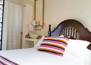 Casa de Zari B&B hotel thumbnail 5