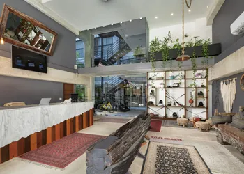 Hotel52 hotel thumbnail 2