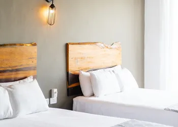 Hotel52 hotel thumbnail 8