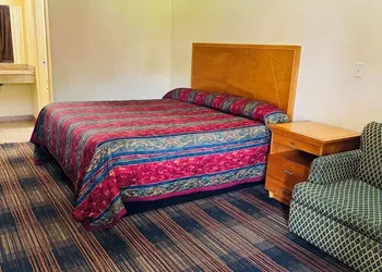 Executive Inn hotel thumbnail 2