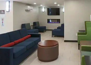Comfort Inn & Suites Brunswick I-95 hotel thumbnail 2