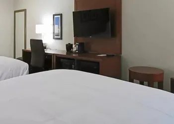 Comfort Inn & Suites Brunswick I-95 hotel thumbnail 4