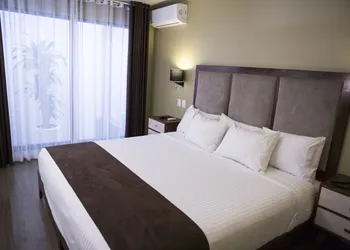 Suites Lerma hotel thumbnail 4