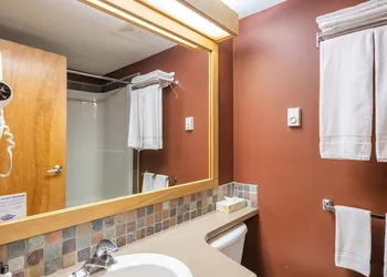 Chateau Big White hotel thumbnail 7