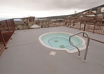 Chateau Big White hotel thumbnail 8