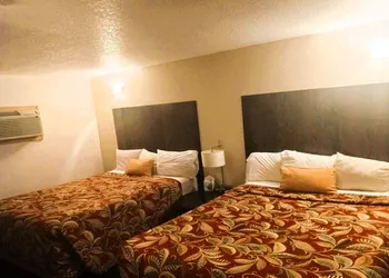 HomeTown Inn By OYO Lakin, KS hotel thumbnail 5