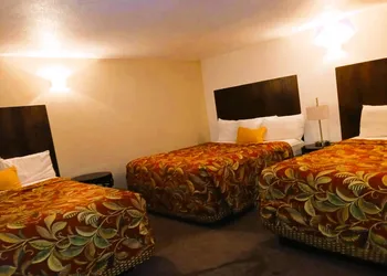 HomeTown Inn By OYO Lakin, KS hotel thumbnail 6