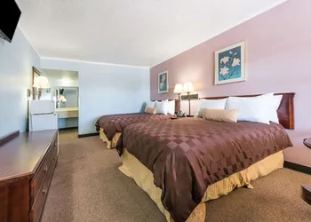 Relax Inn Mineral Wells hotel thumbnail 7