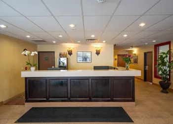 Silverland Inn and Suites hotel thumbnail 2
