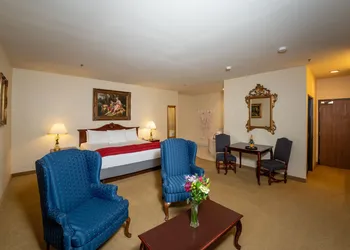 Silverland Inn and Suites hotel thumbnail 4