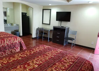 Luxury Inn & RV Park hotel thumbnail 3
