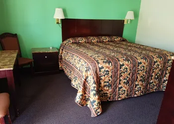 Luxury Inn & RV Park hotel thumbnail 7