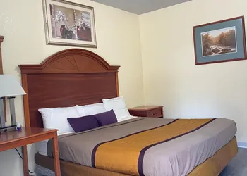 Budget Inn Express hotel thumbnail 5