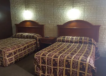 Breezwood Motel hotel thumbnail 8