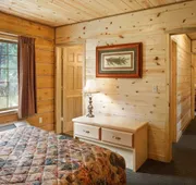 Rock Crest Lodge And Cabins hotel detail image 4