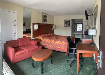 Night Inn hotel thumbnail 2