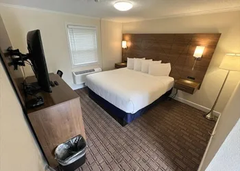 River Valley Inn hotel thumbnail 4