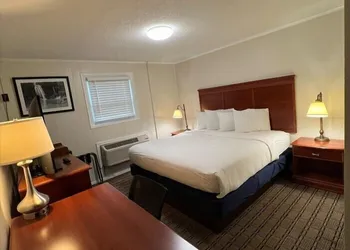 River Valley Inn hotel thumbnail 6
