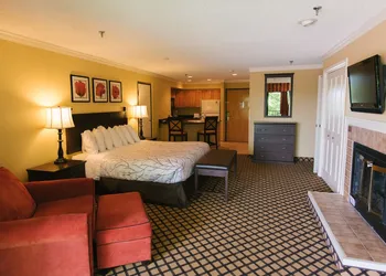 The Lakeview Hotel, Shanty Creek Resort hotel thumbnail 7