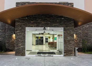 Candlewood Suites Queretaro Juriquilla by IHG hotel thumbnail 2