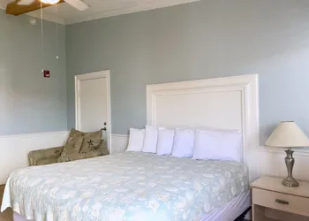Sea And Breeze Hotel And Condo hotel thumbnail 3