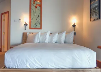 Sooke Harbour House hotel thumbnail 7