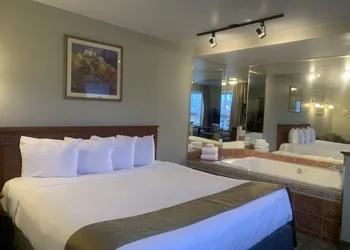 Hotel & Suites Les Laurentides Saint Sauveur hotel thumbnail 7