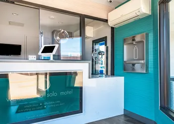 Solo Motel - Broadway hotel thumbnail 2