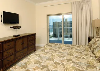 Crystal Tower Condominiums by Wyndham Vacation Rentals hotel thumbnail 7