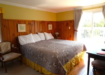 Cavendish Breeze Inn hotel thumbnail 7