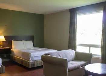 Leelas Villa Inn Flesherton hotel thumbnail 3