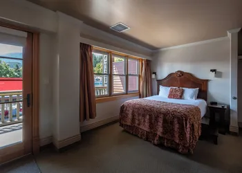 Kaslo Hotel hotel thumbnail 8