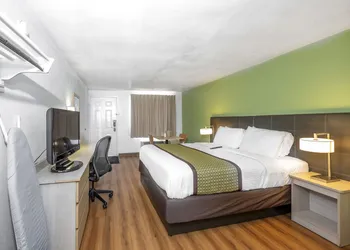 American Inn hotel thumbnail 5