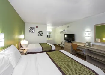 American Inn hotel thumbnail 6