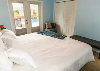 Uncorked Bed & Breakfast hotel thumbnail 6