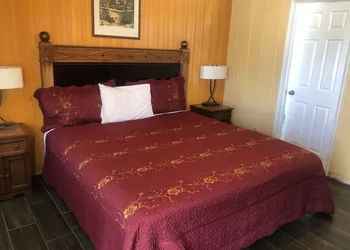 Ruta Motel hotel thumbnail 4